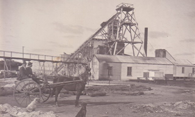 Early photo of Westonia's Edna May Mine